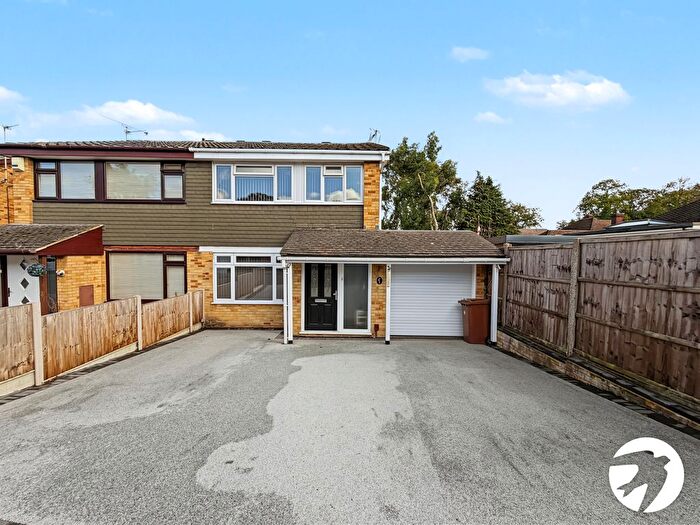 4 Bedroom Semi-Detached House For Sale In Repton Way, Walderslade, Kent, ME5