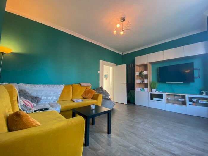 6 Bedroom House To Rent In Moy Road, Roath, CF24
