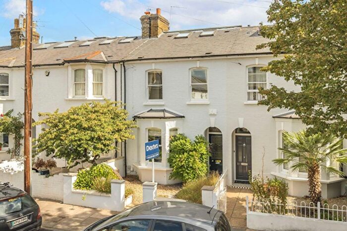 3 Bedroom Property For Sale In Jocelyn Road, Richmond, TW9