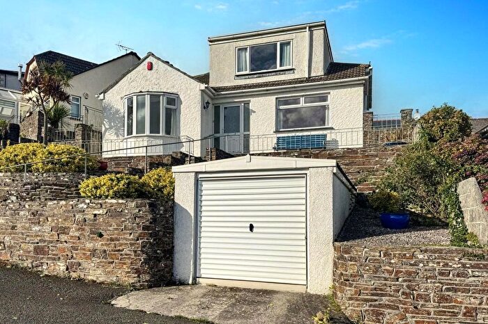 2 Bedroom Detached House For Sale In Bay View Road, Looe, Cornwall, PL13