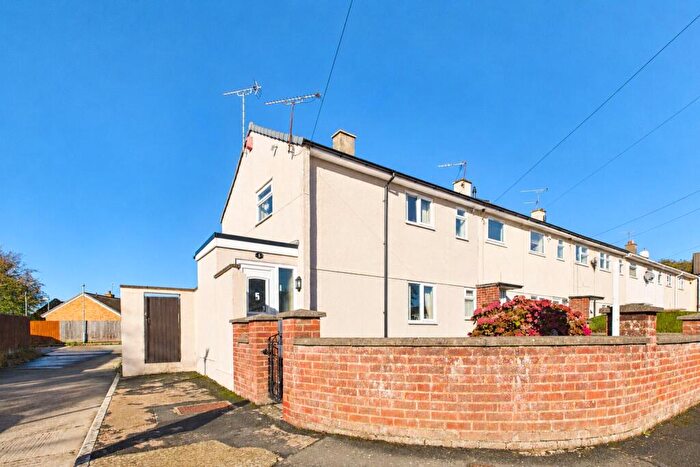 2 Bedroom End Of Terrace House For Sale In Winsley Close, Swindon, Wiltshire, SN2