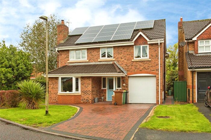 4 Bedroom Detached House For Sale In Pendle Hill Close, Grimsargh, Preston, Lancashire, PR2