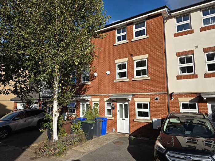 4 Bedroom Town House To Rent In Maltings Way, Bury St Edmunds, Suffolk, IP32