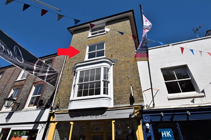 1 Bedroom Flat To Rent In High Street, Cowes, PO31