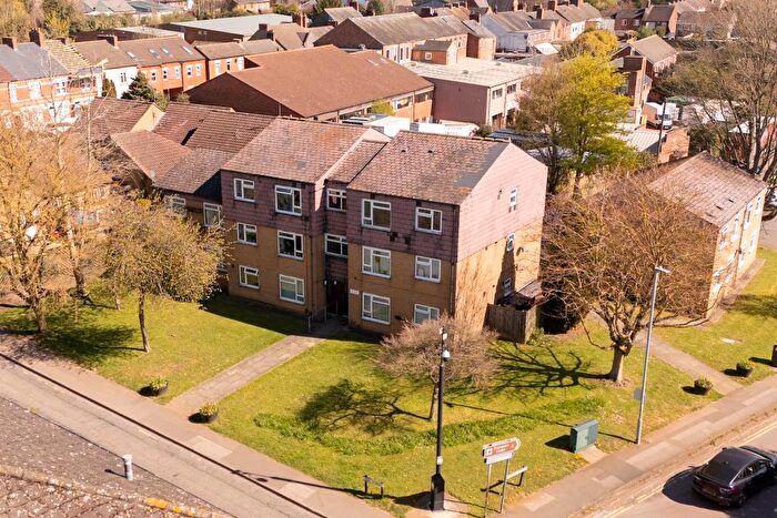 1 Bedroom Flat For Sale In High Street, Desborough, Kettering, NN14