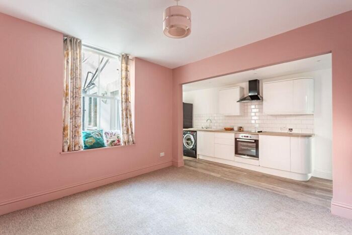2 Bedroom Apartment To Rent In Springfield Road, Brighton, BN1