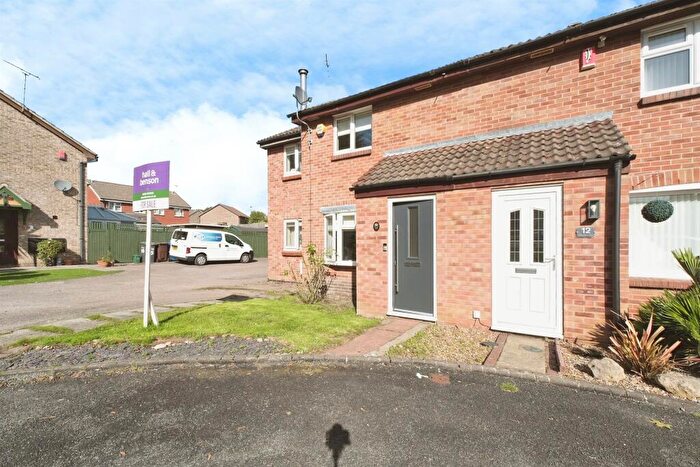4 Bedroom Semi-Detached House For Sale In Bassingham Close, Oakwood, Derby, DE21