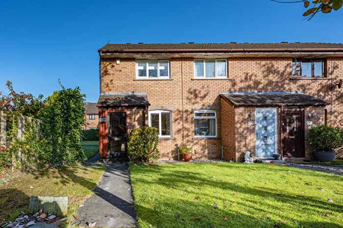 2 Bedroom End Of Terrace House For Sale In Colston Avenue, Glasgow, G64