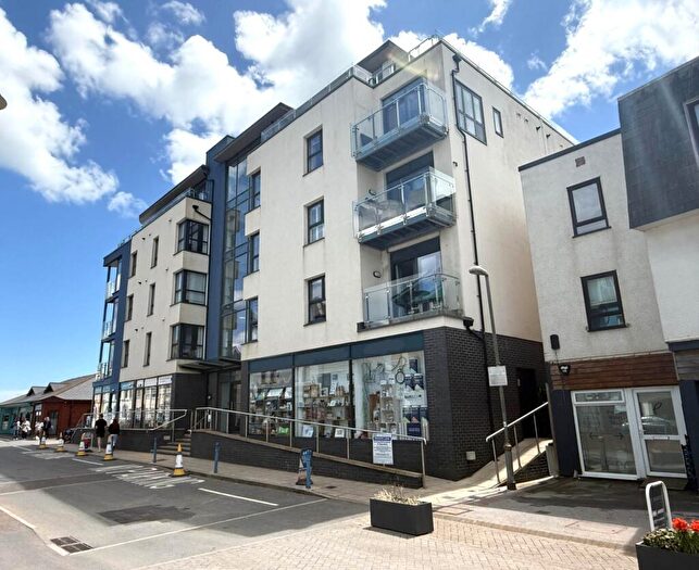 2 Bedroom Flat For Sale In Exmouth Marina, Exmouth, EX8