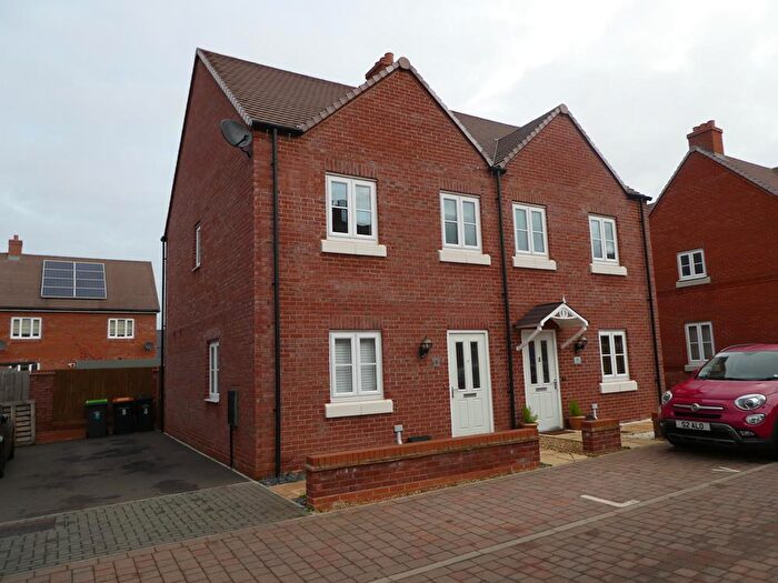 3 Bedroom Semi-Detached House To Rent In Northwick Close, Great Denham, MK40