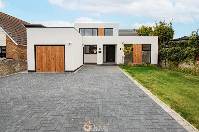 4 Bedroom Detached Bungalow For Sale In Glen Road, Branton, Doncaster, DN3