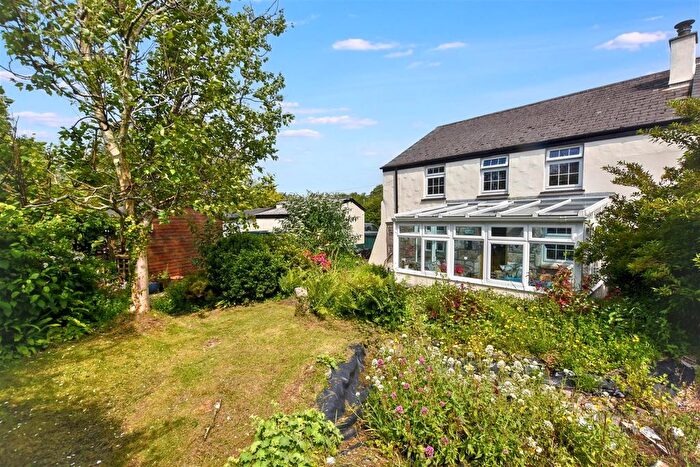 3 Bedroom Semi-Detached House For Sale In Mill Road, Penponds, Camborne, TR14