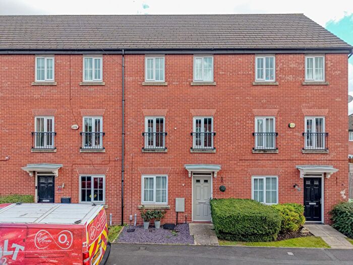 4 Bedroom Town House For Sale In North Croft, Atherton, M46