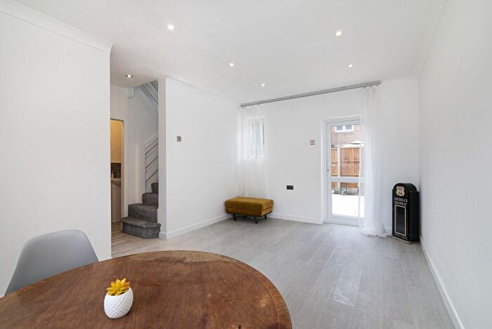 5 Bedroom Terraced House To Rent In Linton Gardens, Beckton, London, E6