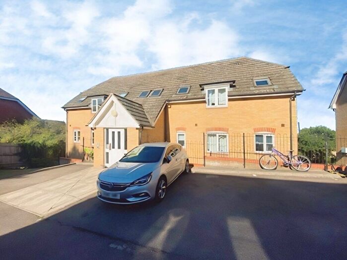 2 Bedroom Flat To Rent In Laindon, Basildon, SS15