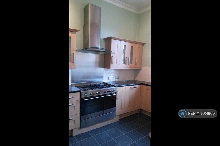 2 Bedroom Flat To Rent In Victoria Road, Glasgow, G42