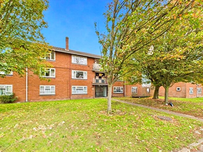 2 Bedroom Flat For Sale In Brereton Road, Willenhall, West Midlands, WV12