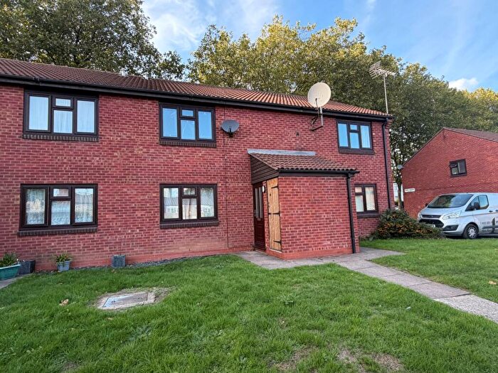 1 Bedroom Flat To Rent In Bond Square, Birmingham, B18