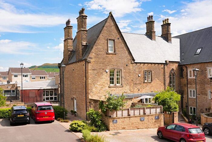 3 Bedroom Town House For Sale In St. Stephens Place, Skipton, North Yorkshire, BD23
