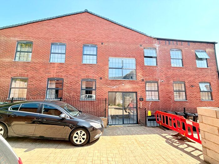 1 Bedroom Flat To Rent In Chequers Lane, Wellingborough, NN8