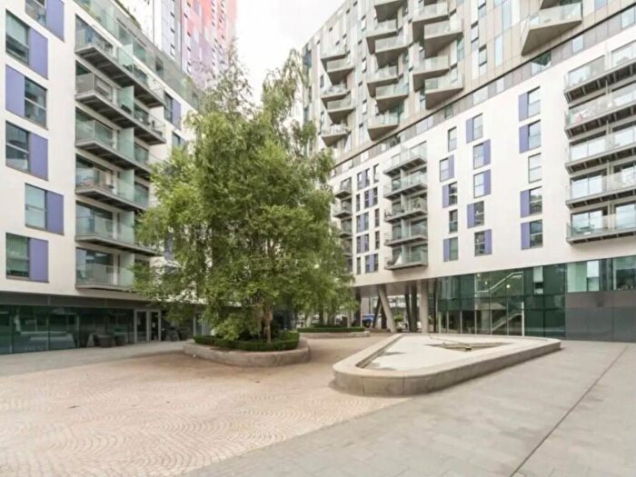 2 Bedroom Apartment To Rent In Saffron Central Square, Croydon, CR0