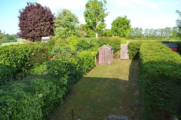 3 Bedroom Terraced House For Sale In Wateringbury, ME18