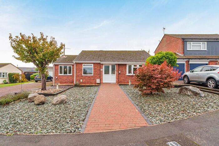 3 Bedroom Detached House For Sale In Lakeside Close, Perry, PE28