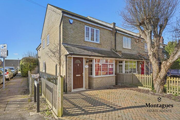 3 Bedroom House For Sale In Lindsey Street, Epping, CM16