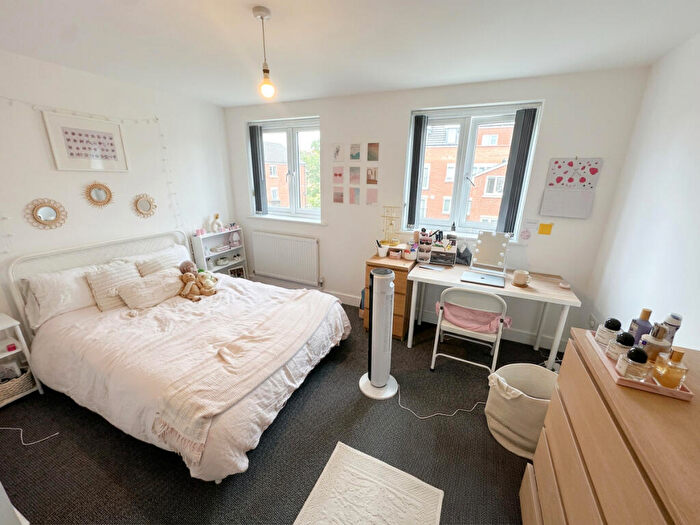 2 Bedroom Terraced House To Rent In Marshall's Yard, Plymouth Place, Leamington Spa, CV31