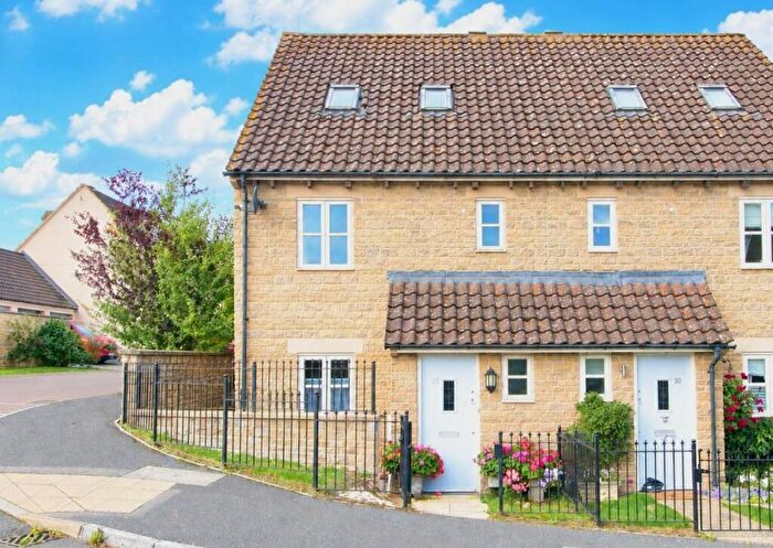 3 Bedroom Semi-Detached House For Sale In St. Aldhelm Road, Malmesbury, SN16