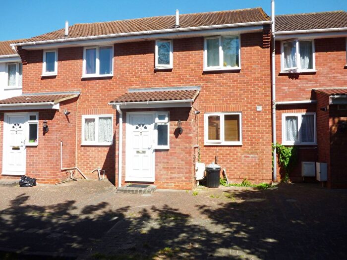 2 Bedroom Terraced House To Rent In Tanglewood Close, Hillingdon, Middlesex, UB10