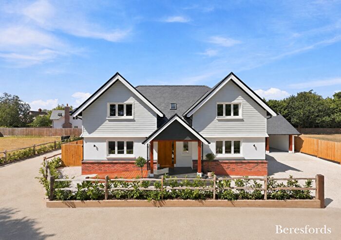 4 Bedroom Detached House For Sale In Stoney Hills, Burnham-On-Crouch, CM0