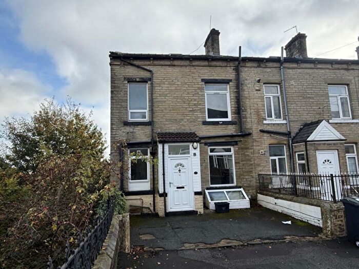 3 Bedroom Terraced House For Sale In Rosebery Terrace, Halifax, Calderdale, HX1