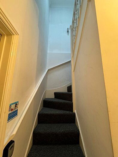 5 Bedroom House To Rent In Moxon Street, Barnet, London, EN5