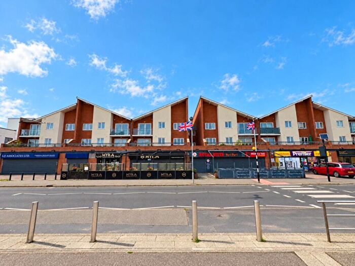 2 Bedroom Flat To Rent In Casino Court, Furtherwick Close, Canvey Island, Essex, SS8