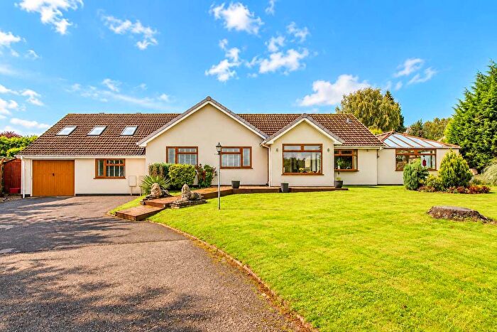 5 Bedroom Detached House For Sale In Anglesey Close, Chasetown, Burntwood, WS7