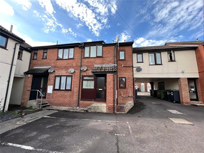 1 Bedroom Apartment For Sale In Oakfield Court, Blandford Forum, Dorset, DT11