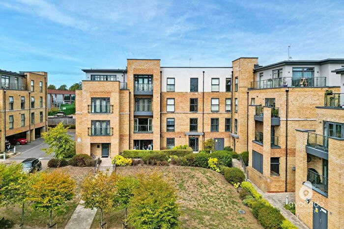 1 Bedroom Flat For Sale In Sterling Square, Bracknell, RG12