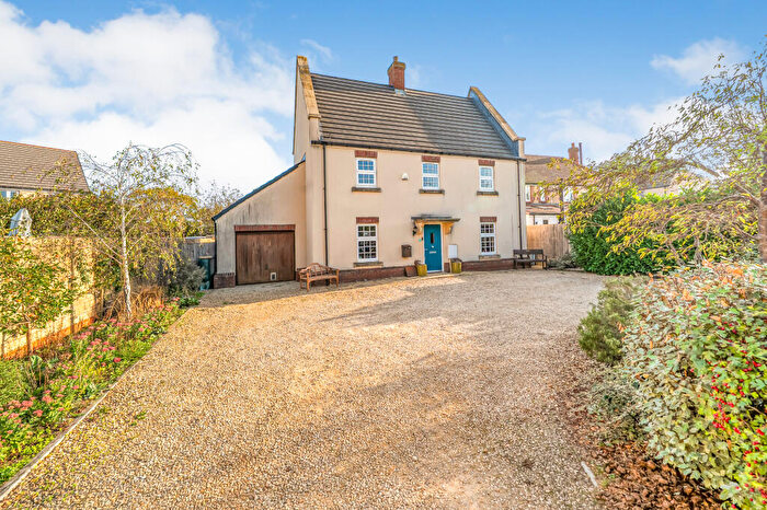 3 Bedroom Detached House For Sale In Hazel View, Kempsford, GL7