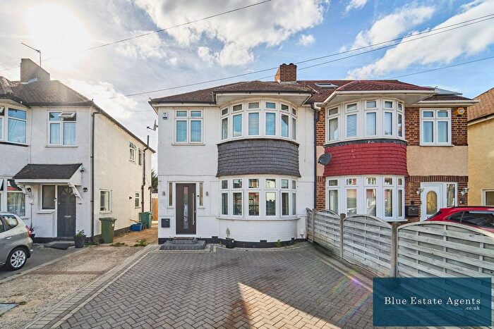 3 Bedroom Semi-Detached House For Sale In Harvey Road, Whitton, Hounslow, TW4
