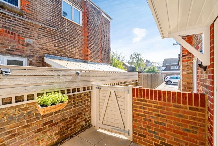 1 Bedroom Apartment To Rent In Richmond Avenue, Bognor Regis, PO21