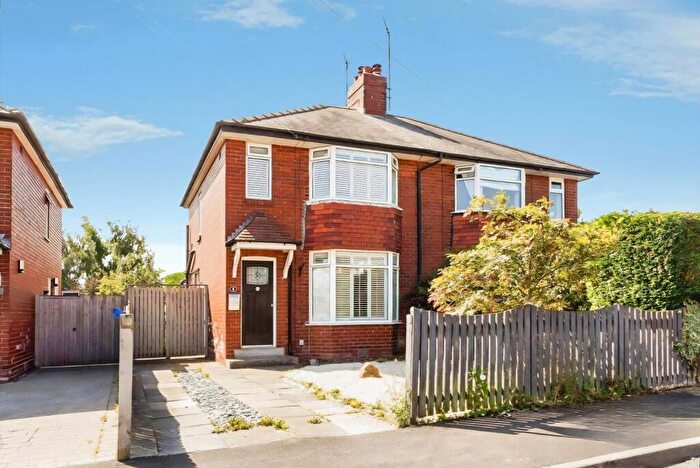 3 Bedroom House For Sale In Hill Top Avenue, Harrogate, HG1