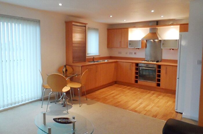 2 Bedroom Flat To Rent In Cwrt Naomi, Pentre Doc Y Gogledd, Llanelli., SA15