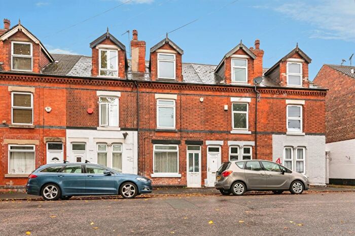 3 Bedroom Terraced House For Sale In Meadow Lane, Nottingham, NG2