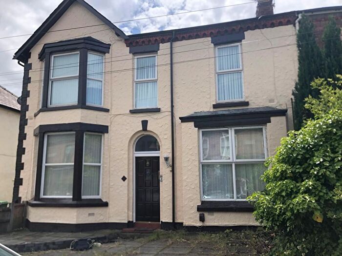 4 Bedroom Semi-Detached House For Sale In Molineux Avenue, Liverpool, L14