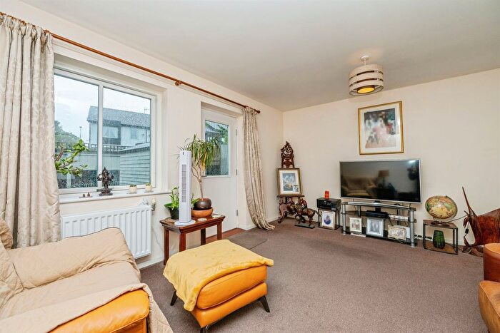 2 Bedroom End Of Terrace House For Sale In Woodgate Close, Redditch, B98
