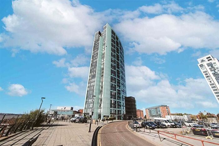 2 Bedroom Flat For Sale In Princes Parade, Liverpool, L3
