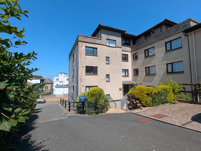 2 Bedroom Flat For Sale In Crescent Road, Shanklin, PO37