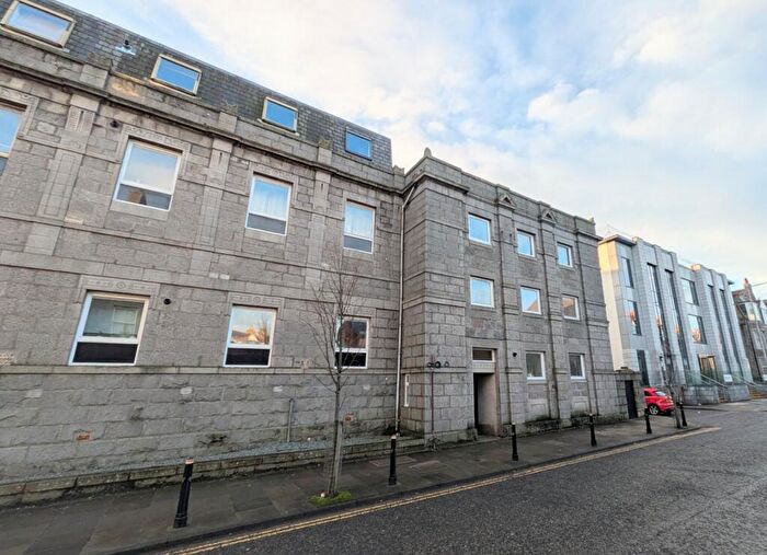 2 Bedroom Flat To Rent In Union Grove Court, Union Grove, Aberdeen, AB10