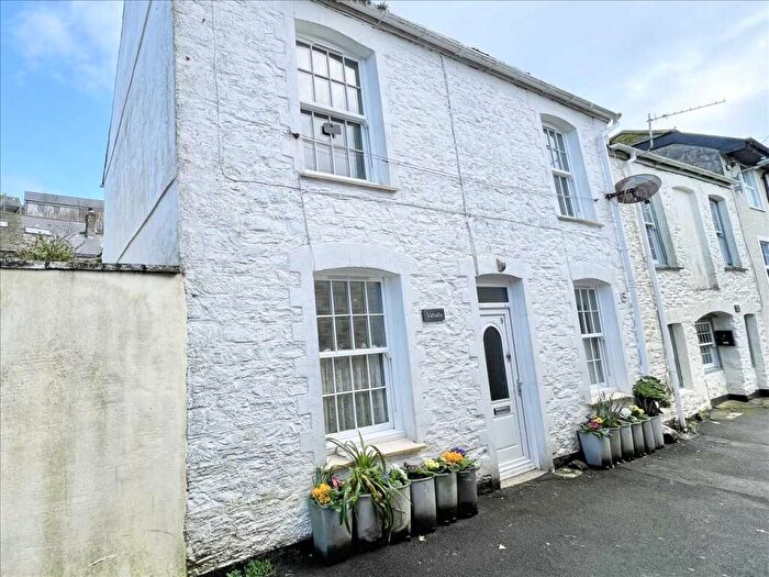 2 Bedroom Property For Sale In Mevagissey, Cornwall., PL26